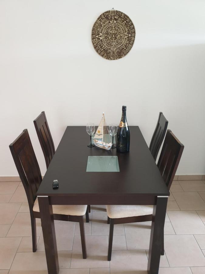 Apartments Mare & Mons Deluxe Малинска Екстериор снимка