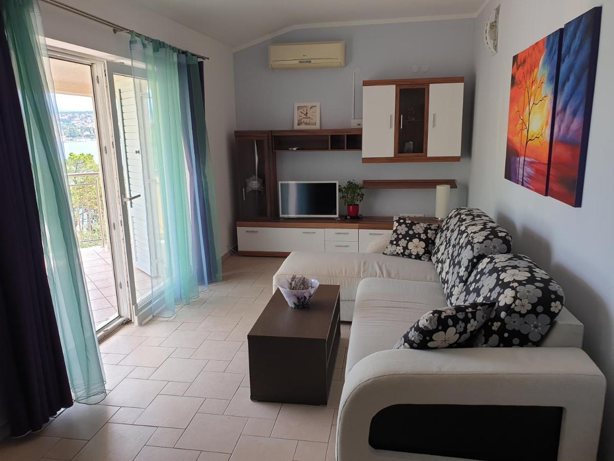 Apartments Mare & Mons Deluxe Малинска Екстериор снимка