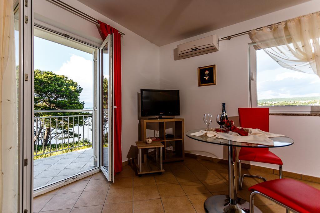 Apartments Mare & Mons Deluxe Малинска Екстериор снимка