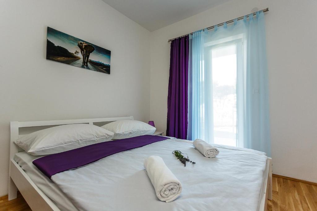 Apartments Mare & Mons Deluxe Малинска Стая снимка