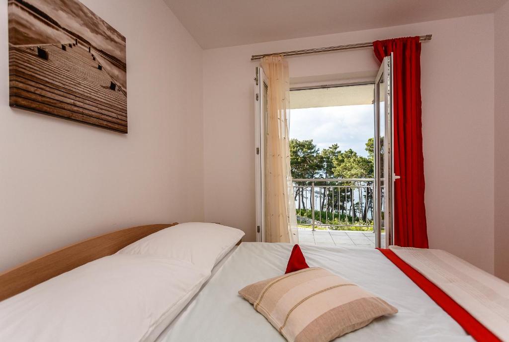 Apartments Mare & Mons Deluxe Малинска Стая снимка