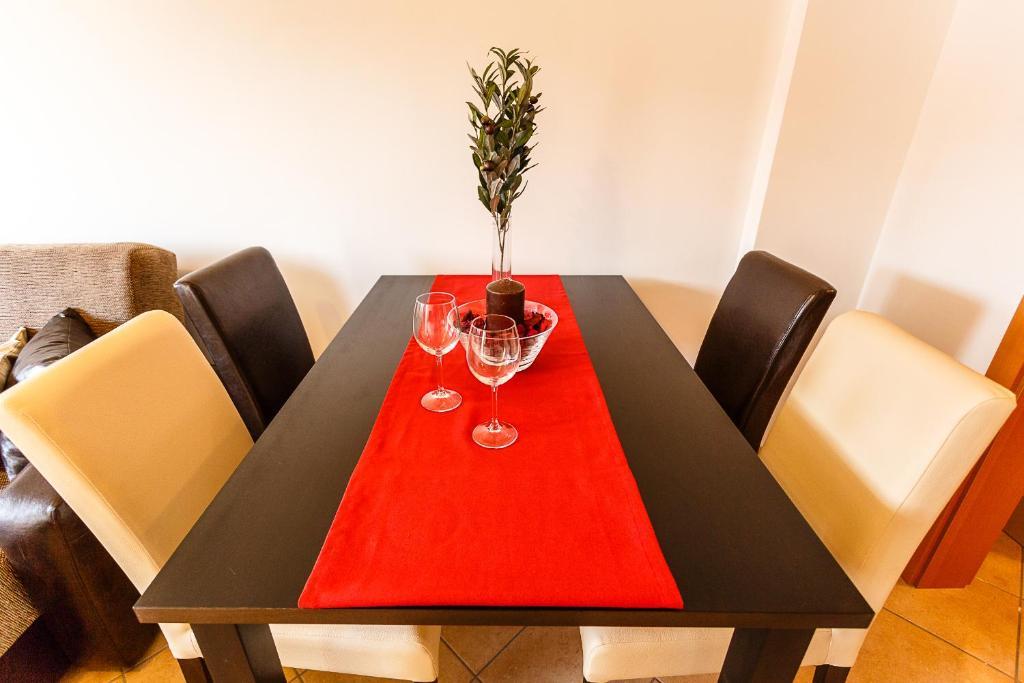 Apartments Mare & Mons Deluxe Малинска Стая снимка