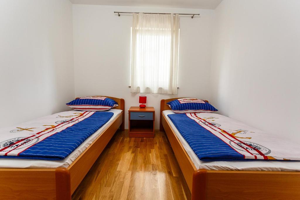 Apartments Mare & Mons Deluxe Малинска Стая снимка