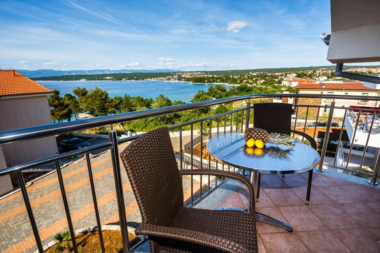 Apartments Mare & Mons Deluxe Малинска Екстериор снимка